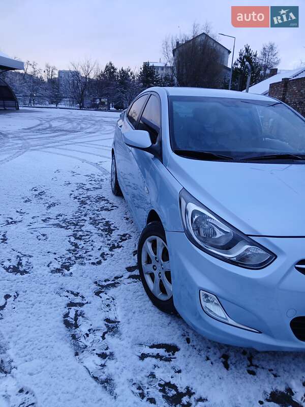 Седан Hyundai Accent 2011 в Львове
