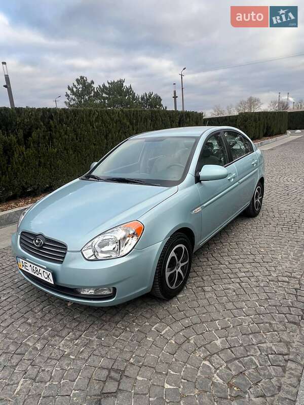 Седан Hyundai Accent 2008 в Днепре