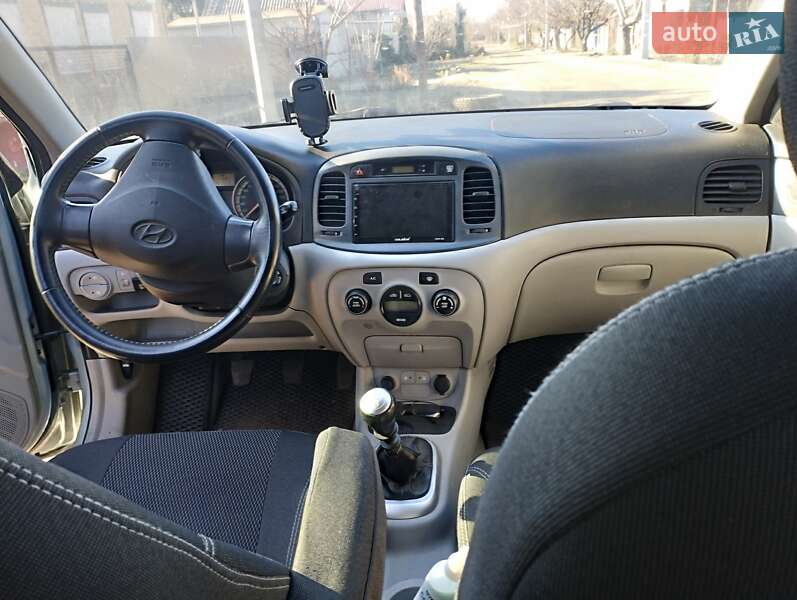 Седан Hyundai Accent 2008 в Нікополі