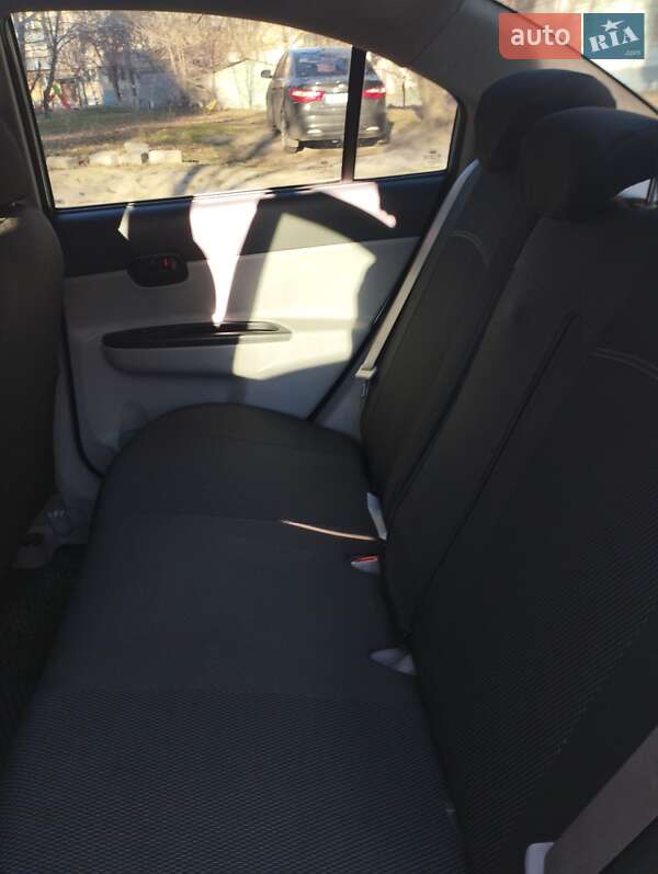 Седан Hyundai Accent 2008 в Нікополі