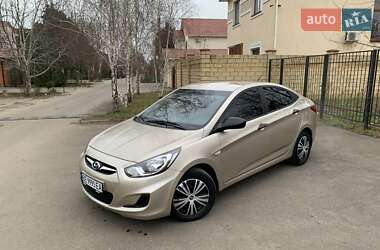 Седан Hyundai Accent 2013 в Одесі