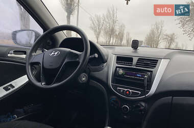 Седан Hyundai Accent 2011 в Кривому Розі