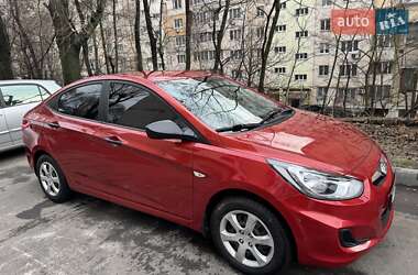 Седан Hyundai Accent 2012 в Киеве