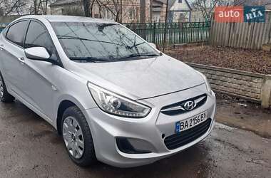 Седан Hyundai Accent 2013 в Умані