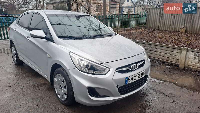 Седан Hyundai Accent 2013 в Умани