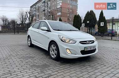 Седан Hyundai Accent 2012 в Знам'янці