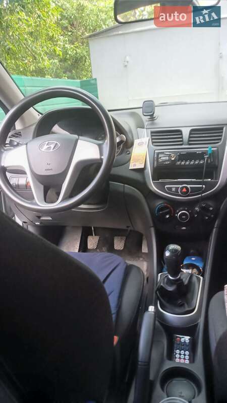Седан Hyundai Accent 2011 в Черкасах