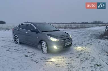 Седан Hyundai Accent 2013 в Сахновщині