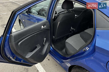Седан Hyundai Accent 2012 в 