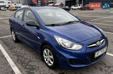 Седан Hyundai Accent 2012 в 