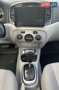 Седан Hyundai Accent 2008 в Киеве