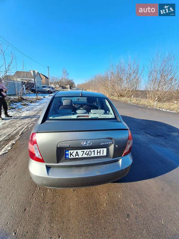 Седан Hyundai Accent 2009 в Ровно