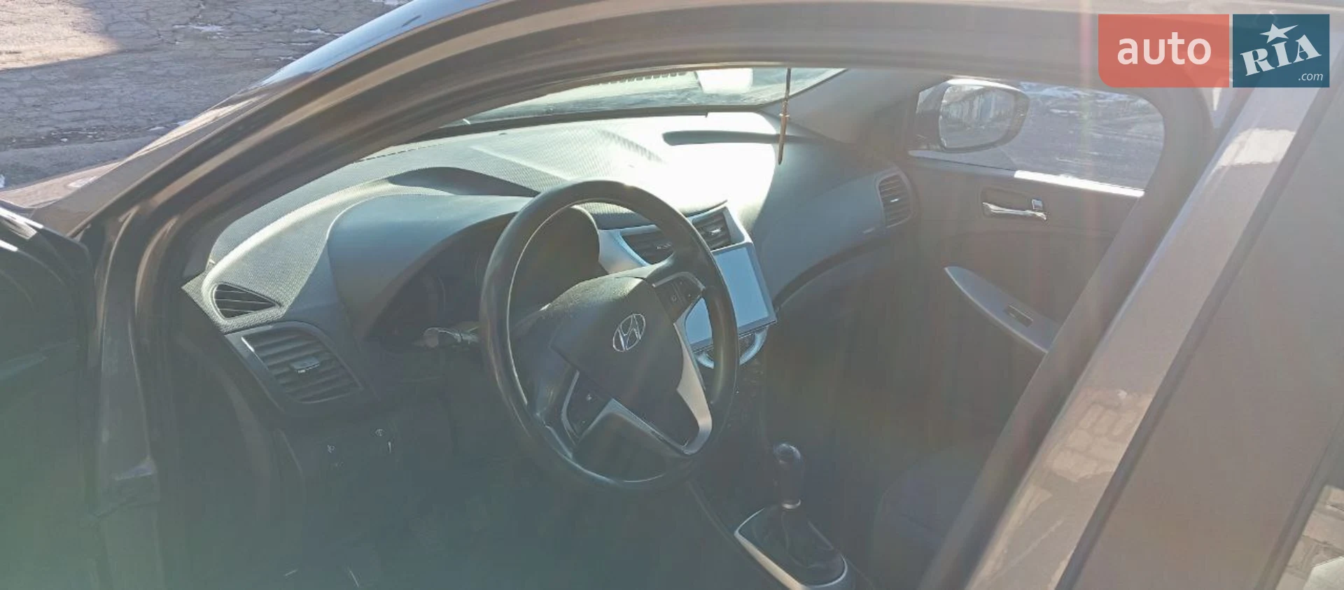 2011 Hyundai Accent - мініатюра 8