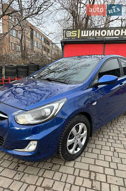 Седан Hyundai Accent 2012 в Кривом Роге