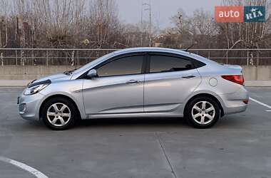 Седан Hyundai Accent 2011 в Киеве