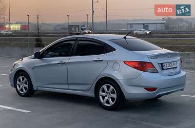 Седан Hyundai Accent 2011 в Киеве