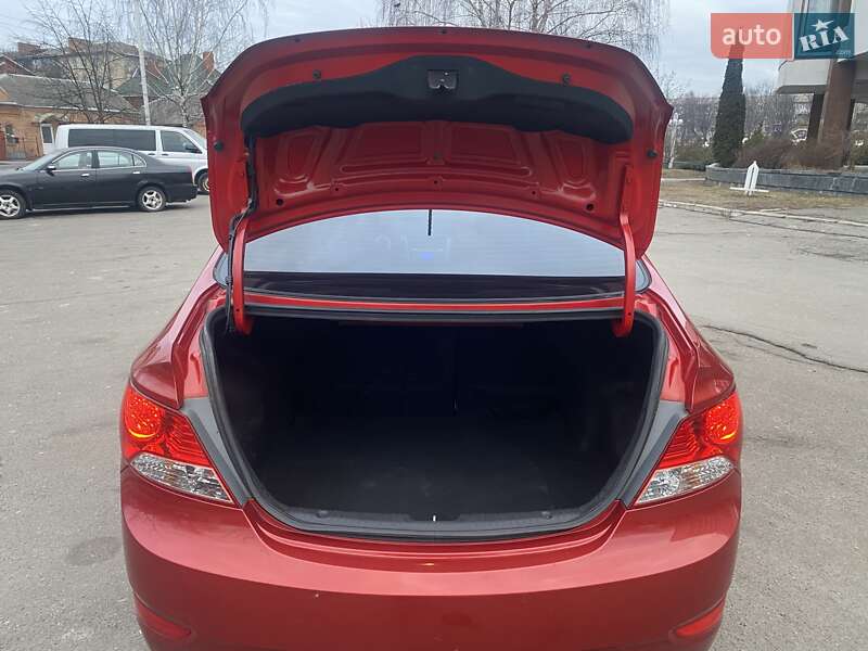 Седан Hyundai Accent 2012 в Виннице