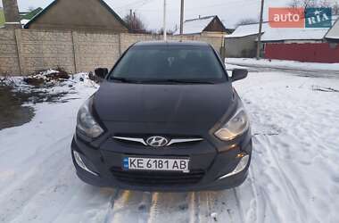 Седан Hyundai Accent 2011 в Синельниково