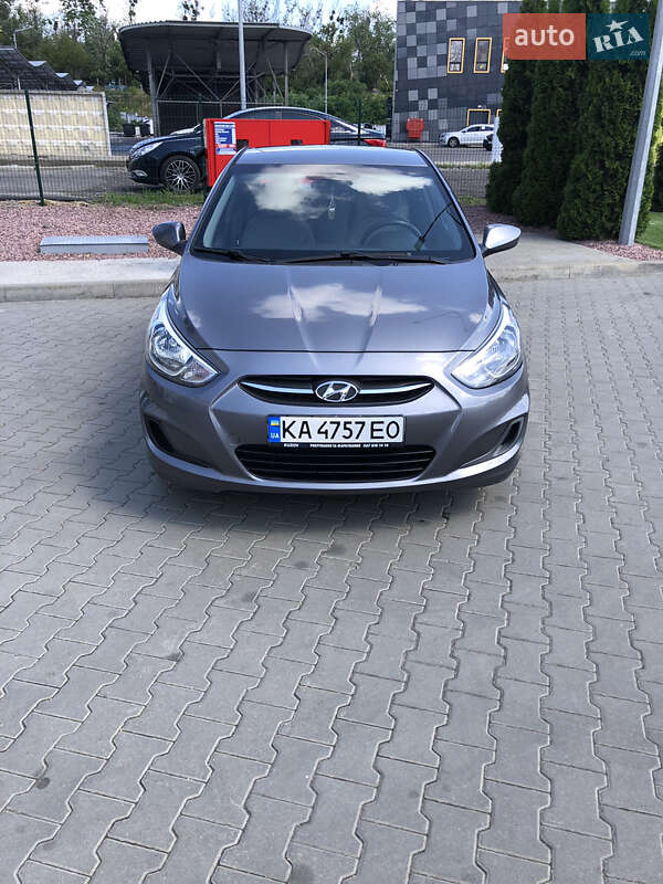 Hyundai Accent 2014