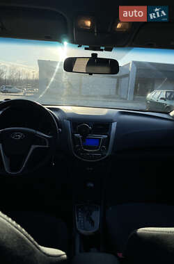 Седан Hyundai Accent 2012 в 