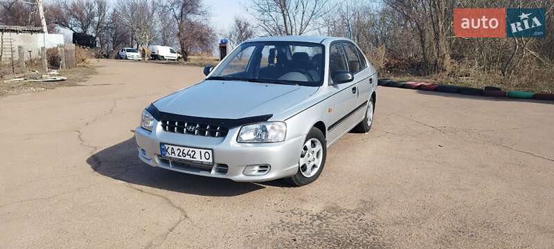 Седан Hyundai Accent 2001 в Прилуках