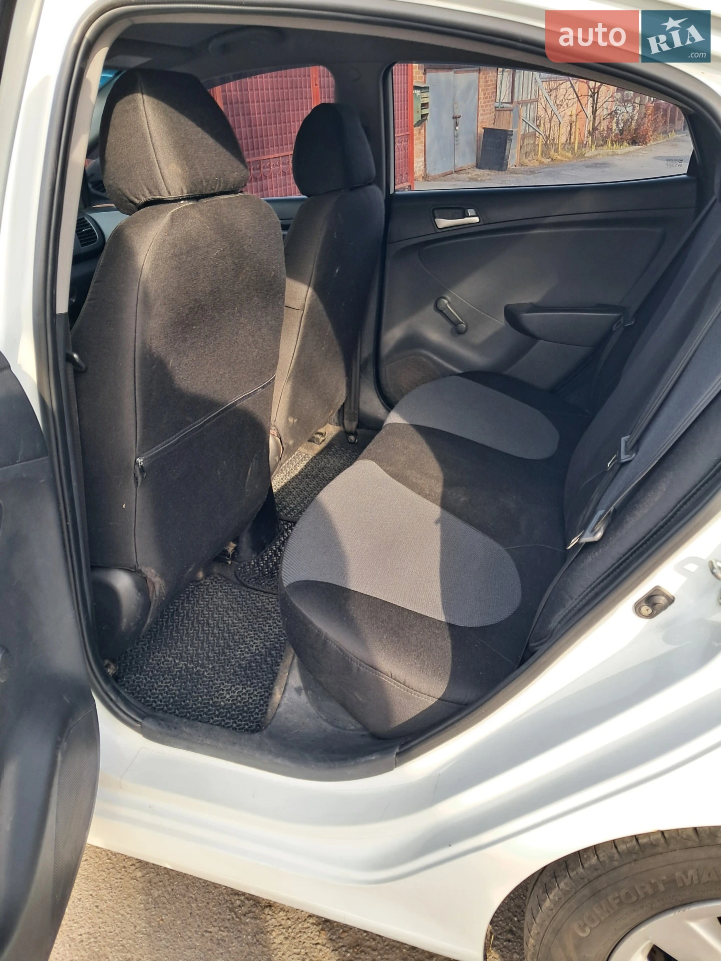 2012 Hyundai Accent - мініатюра 8