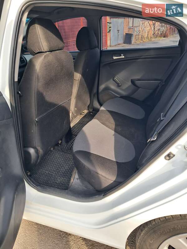 Седан Hyundai Accent 2012 в Вінниці фото 8 Седан Hyundai Accent 2012 в Вінниці