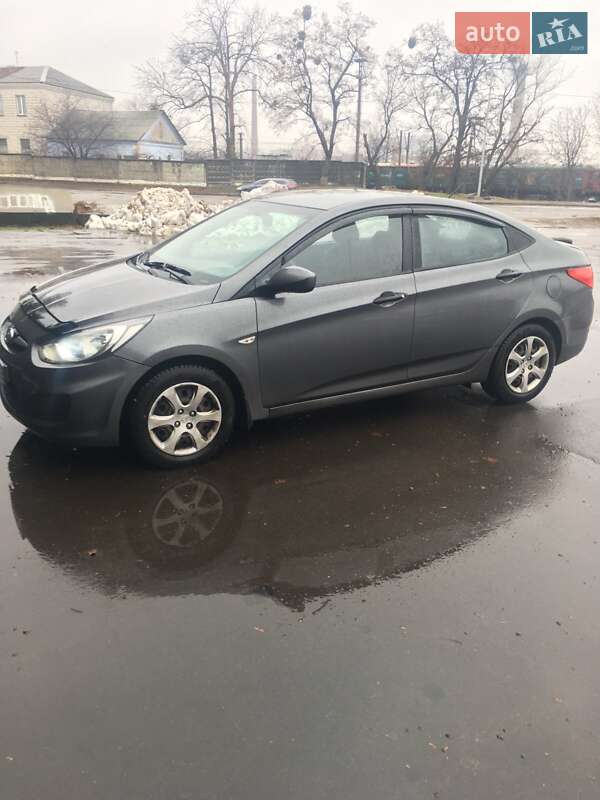 Седан Hyundai Accent 2013 в Киеве