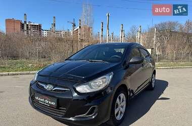 Седан Hyundai Accent 2013 в Миколаєві