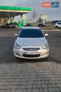 Седан Hyundai Accent 2013 в Дніпрі