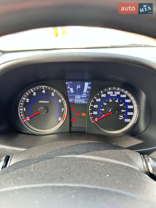 Хэтчбек Hyundai Accent 2013 в Сумах