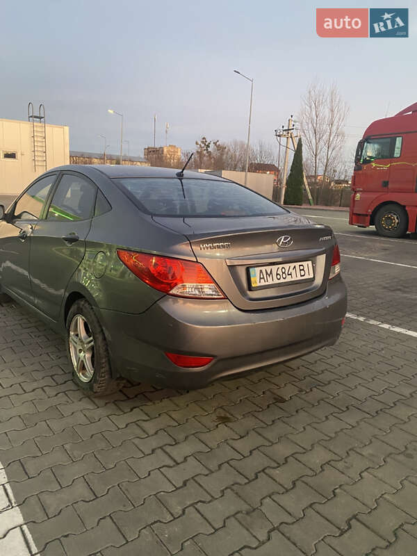 Седан Hyundai Accent 2014 в Житомирі