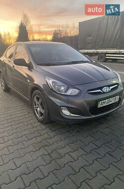 Седан Hyundai Accent 2014 в 