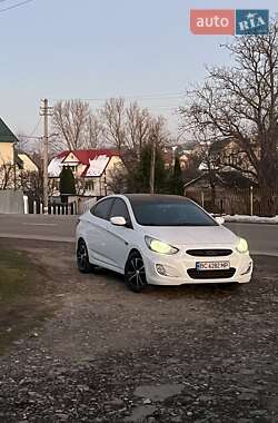 Седан Hyundai Accent 2012 в 