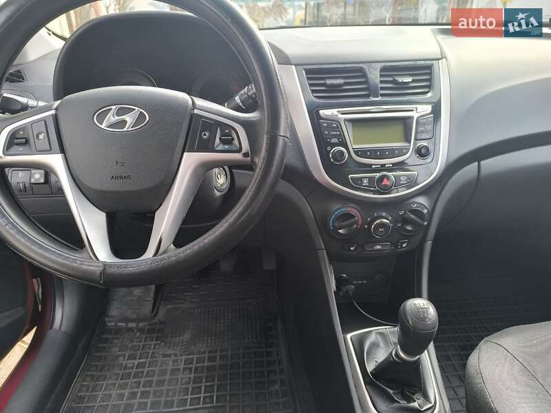 Седан Hyundai Accent 2012 в Николаеве фото 20 Седан Hyundai Accent 2012 в Николаеве