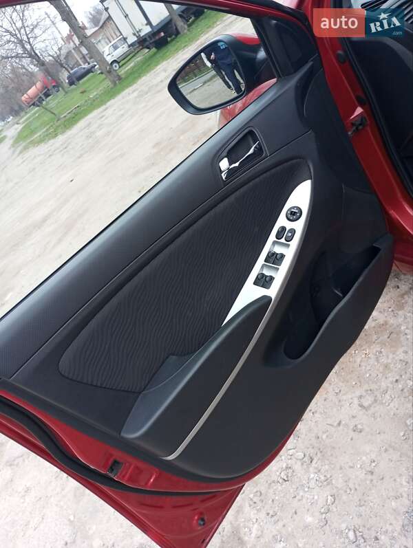Седан Hyundai Accent 2013 в Харкові