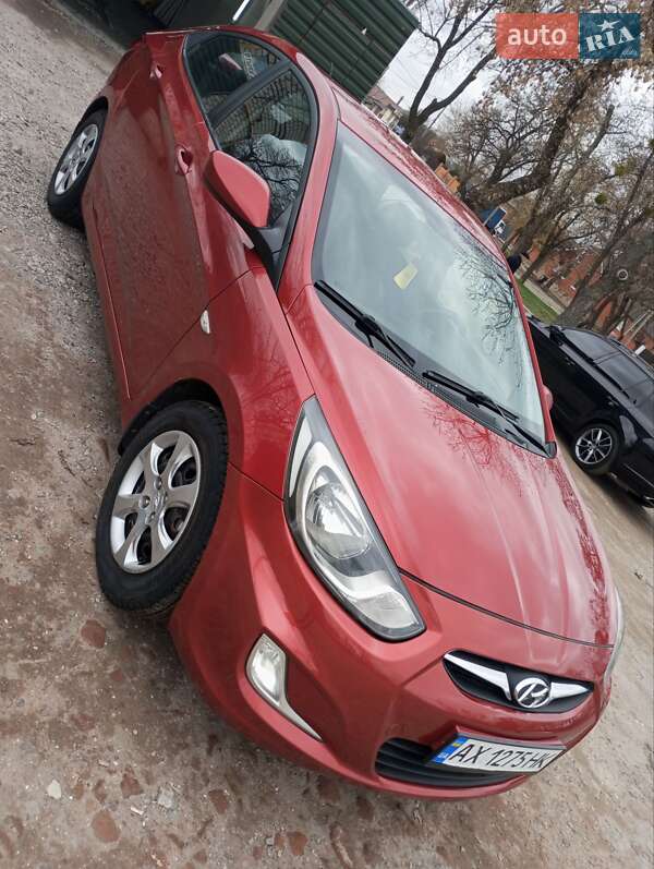 Седан Hyundai Accent 2013 в Харкові