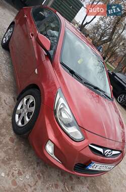 Седан Hyundai Accent 2013 в 