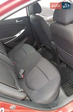 Седан Hyundai Accent 2013 в 
