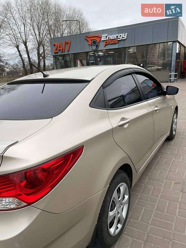 Седан Hyundai Accent 2011 в Броварах