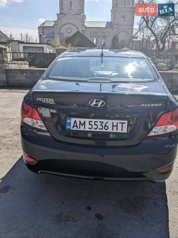 Седан Hyundai Accent 2013 в Звягелі