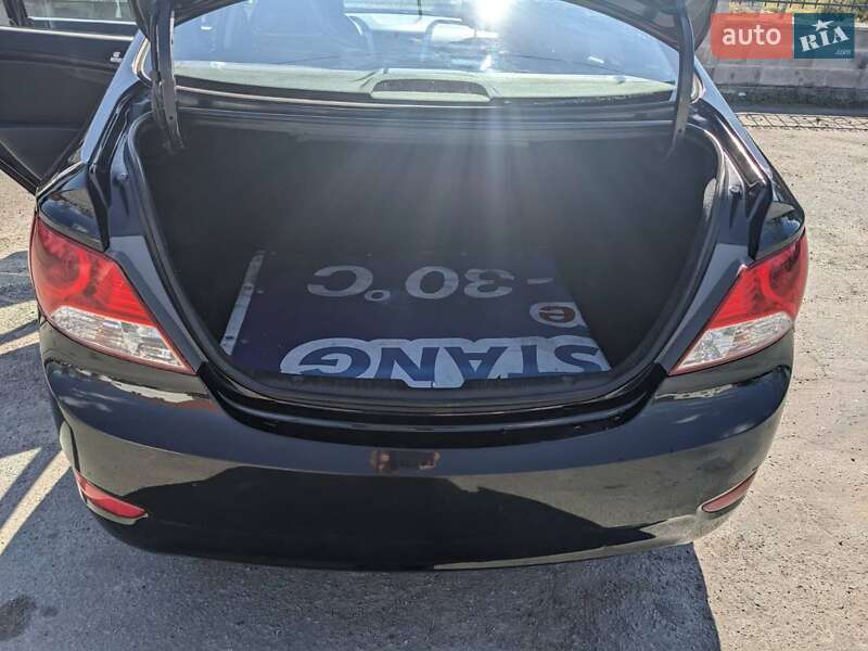 Седан Hyundai Accent 2013 в Звягелі
