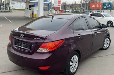 Седан Hyundai Accent 2011 в 