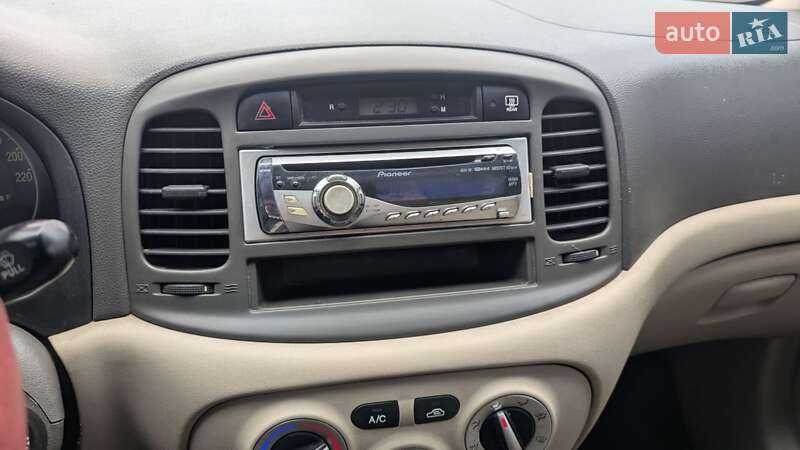 Седан Hyundai Accent 2007 в Киеве