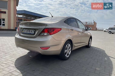 Седан Hyundai Accent 2011 в 