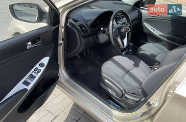 Седан Hyundai Accent 2011 в 