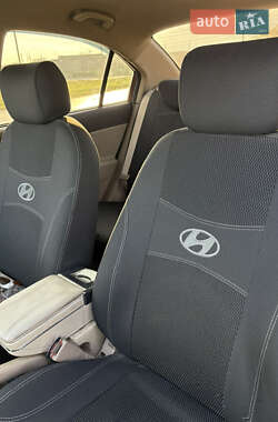 Седан Hyundai Accent 2010 в 