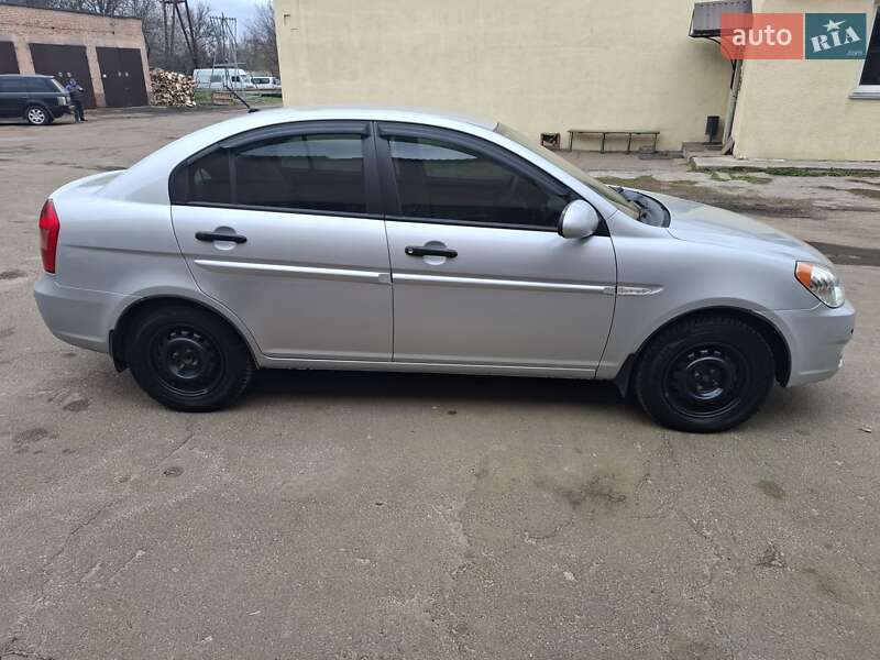 Седан Hyundai Accent 2008 в Чернигове