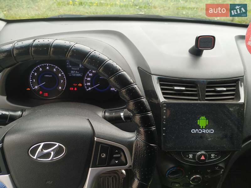 Седан Hyundai Accent 2011 в Тернополе