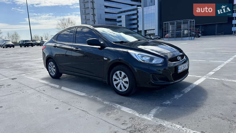 Седан Hyundai Accent 2018 в Киеве